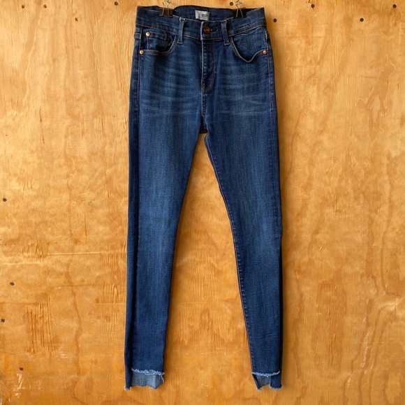 M1858 Parson SKinny Jean with High Low Raw Hem - Picture 4 of 7